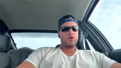 Carter Bates online show from November 28, 2025, 9:50 pm