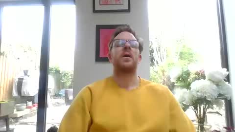 Snapshot of thedram chatting on April 15, 2026, 10:11 am DRAM online show from April 15, 2026, 10:11 am