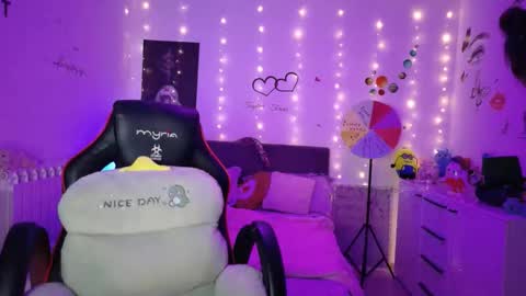 Snapshot of thefarmergirl chatting on September 9, 2025, 3:28 am TheFarmergirl online show from September 9, 2025, 3:28 am