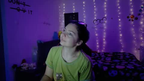 Snapshot of thefarmergirl chatting on November 2, 2025, 4:37 am TheFarmergirl online show from November 2, 2025, 4:37 am