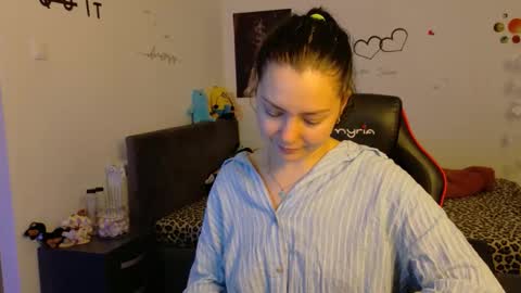 Snapshot of thefarmergirl chatting on November 15, 2025, 6:48 pm TheFarmergirl online show from November 15, 2025, 6:48 pm