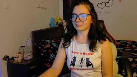 Snapshot of thefarmergirl chatting on November 16, 2025, 5:07 pm TheFarmergirl online show from November 16, 2025, 5:07 pm