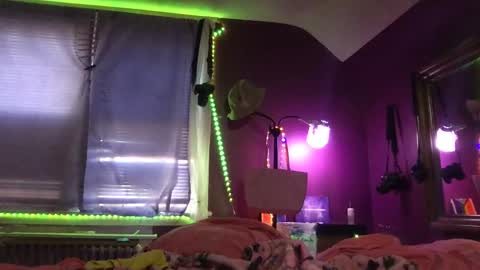 Snapshot of thegirlnextdoor28 chatting on February 7, 2025, 8:31 pm Arianna online show from February 7, 2025, 8:31 pm