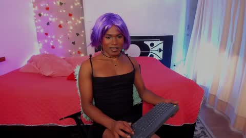 Snapshot of thegoldenbitch chatting on January 5, 2025, 10:08 pm Goldie online show from January 5, 2025, 10:08 pm