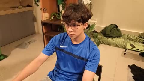 Green online show from March 1, 2026, 6:32 pm