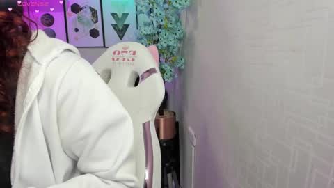 Snapshot of theia_moon_ chatting on February 26, 2026, 12:48 pm Theia online show from February 26, 2026, 12:48 pm