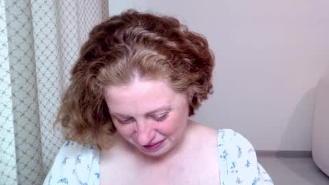 Ella online show from October 5, 2025, 7:50 am