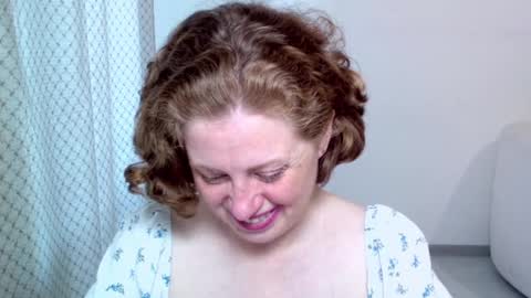 Ella online show from October 17, 2025, 8:28 am