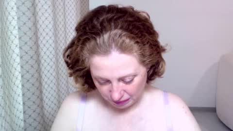 Ella online show from October 22, 2025, 8:47 am