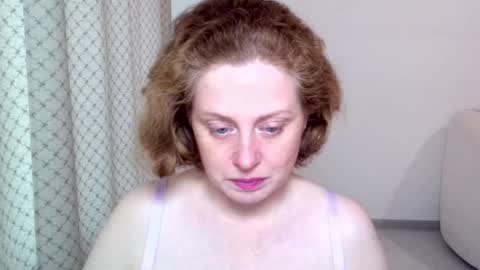 Ella online show from November 2, 2025, 7:44 am