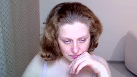 Snapshot of theladysblush chatting on January 17, 2026, 6:44 pm Ella online show from January 17, 2026, 6:44 pm