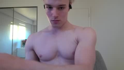 Snapshot of thelevimeyers chatting on June 25, 2026, 2:22 am thelevimeyers online show from June 25, 2026, 2:22 am