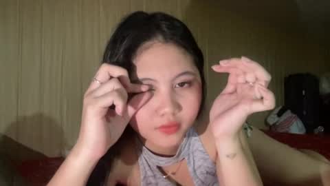 Snapshot of thelifeof_kiara chatting on June 25, 2026, 12:42 pm thelifeof_kiara online show from June 25, 2026, 12:42 pm