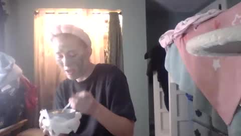 Little Bambii online show from January 11, 2025, 7:49 pm