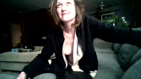 lovecreep online show from February 14, 2025, 7:49 am