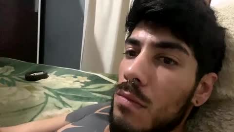 Snapshot of themarttinguyyy chatting on September 22, 2025, 12:23 am themarttinguyyy online show from September 22, 2025, 12:23 am