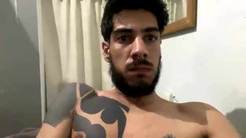 Snapshot of themarttinguyyy chatting on November 21, 2025, 9:46 pm themarttinguyyy online show from November 21, 2025, 9:46 pm