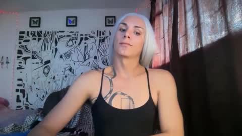 Snapshot of thematryoshka chatting on October 4, 2025, 9:46 pm Lucy Lucy online show from October 4, 2025, 9:46 pm