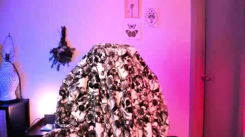 themelrose online show from March 26, 2026, 9:09 pm