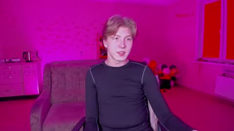 Snapshot of themikesever chatting on February 4, 2025, 5:23 pm Sever online show from February 4, 2025, 5:23 pm