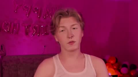 Snapshot of themikesever chatting on February 20, 2025, 9:53 pm Sever online show from February 20, 2025, 9:53 pm