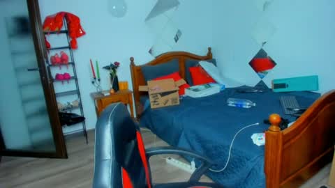 thenaughtygf online show from June 17, 2026, 11:27 pm