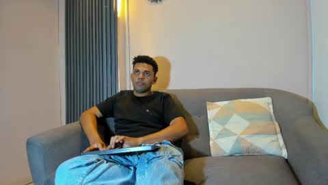 theo_morris online show from March 2, 2026, 4:14 am