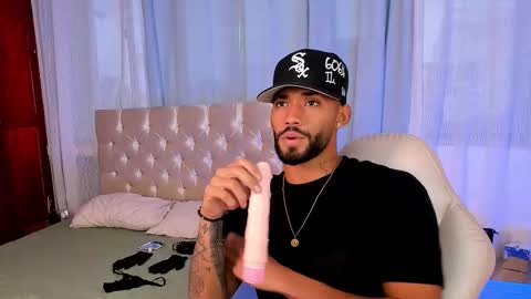 Theo Sky online show from September 12, 2025, 7:58 pm