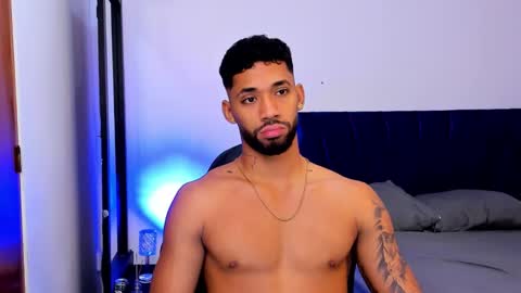 Theo Sky online show from November 10, 2025, 3:55 pm