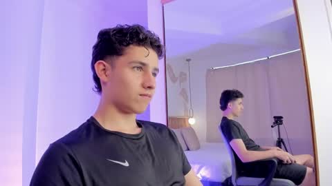 Snapshot of theohawke_ chatting on December 14, 2024, 1:59 pm THEO- MATEO online show from December 14, 2024, 1:59 pm