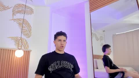 Snapshot of theohawke_ chatting on December 23, 2024, 3:33 pm THEO- MATEO online show from December 23, 2024, 3:33 pm