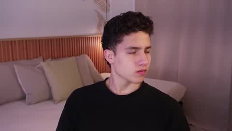 Snapshot of theohawke_ chatting on January 12, 2025, 1:27 pm THEO- MATEO online show from January 12, 2025, 1:27 pm