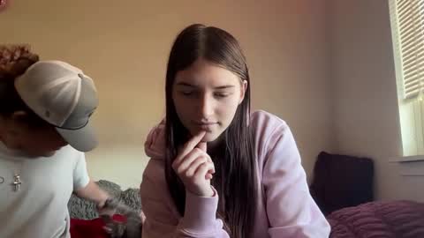 Astrid online show from April 4, 2026, 9:56 pm