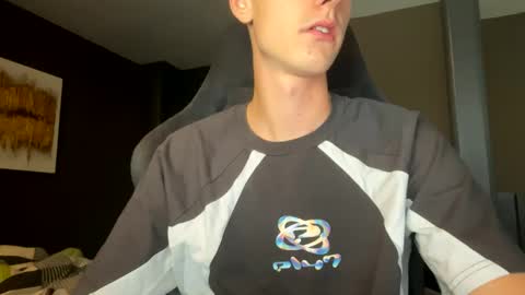 Snapshot of theothede19cm chatting on October 13, 2025, 1:55 pm theothede19cm online show from October 13, 2025, 1:55 pm