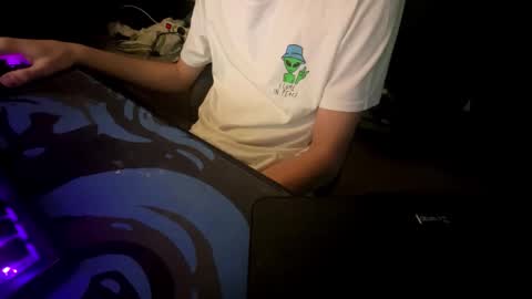 Snapshot of theothede19cm chatting on November 19, 2025, 3:01 pm theothede19cm online show from November 19, 2025, 3:01 pm