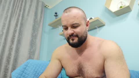 Snapshot of thephenomone chatting on January 22, 2025, 12:27 pm Chris online show from January 22, 2025, 12:27 pm