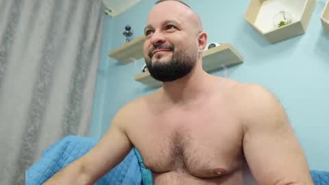 Snapshot of thephenomone chatting on February 15, 2025, 4:01 pm Chris online show from February 15, 2025, 4:01 pm