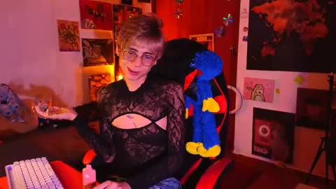 Matt independent model  online show from April 17, 2026, 8:56 pm