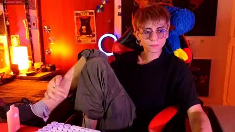 Matt independent model  online show from April 21, 2026, 9:06 pm