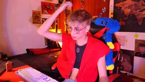 Matt independent model  online show from April 24, 2026, 10:23 pm
