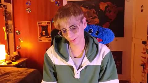 Matt independent model  online show from May 6, 2026, 8:58 pm