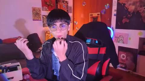 Matt independent model  online show from May 8, 2026, 9:20 pm