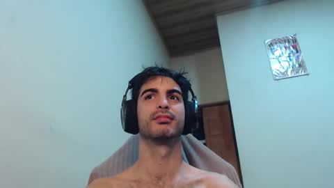 Santiago Enrique online show from November 11, 2025, 3:39 am