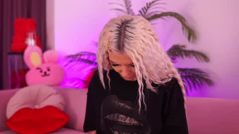 Deea  online show from January 3, 2025, 3:01 pm