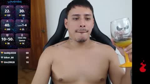 Snapshot of therokalejandro chatting on January 17, 2025, 8:33 pm ALEJANDRO online show from January 17, 2025, 8:33 pm