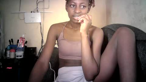Snapshot of therry_heart chatting on July 25, 2026, 3:59 am hearty online show from July 25, 2026, 3:59 am