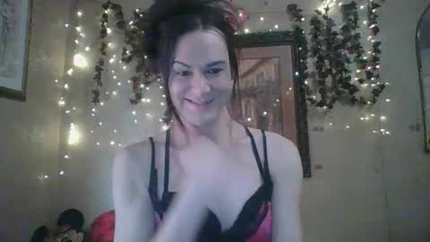 Snapshot of thesillymillie chatting on February 10, 2026, 9:41 pm sillymillie0 online show from February 10, 2026, 9:41 pm
