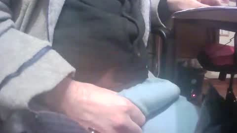 thesixpack_ online show from February 11, 2026, 12:26 am