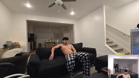 theslutcouple98 online show from October 25, 2025, 5:37 am