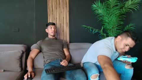 thestraightroom online show from April 17, 2026, 7:39 pm